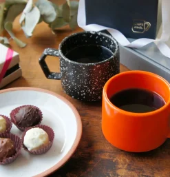 Stack Mug Splash Black White